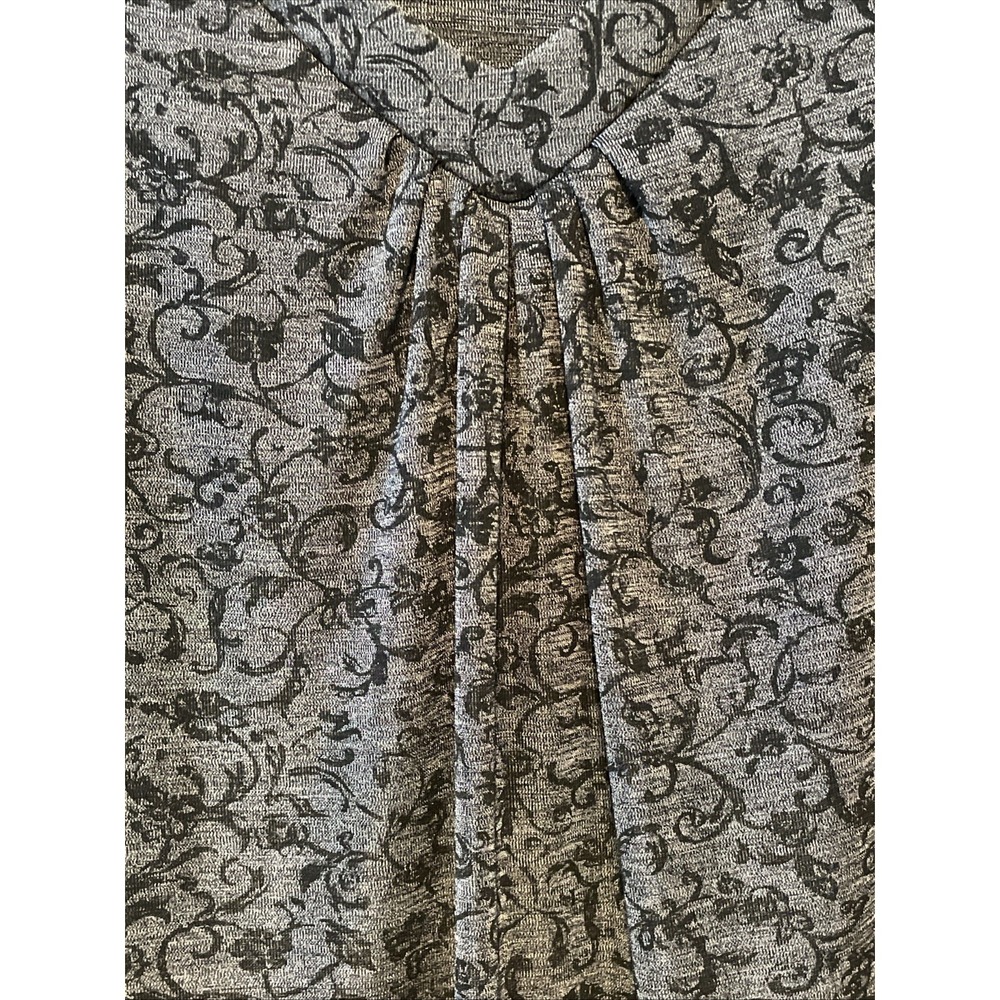 Briggs New York Large Gray Paisley Blouse Stretch V Neck Ruched Top - Picture 4 of 9